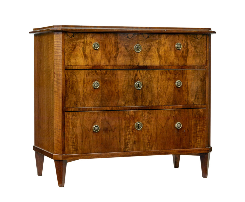 19TH CENTURY SCANDINAVIAN WALNUT CHEST OF DRAWERS