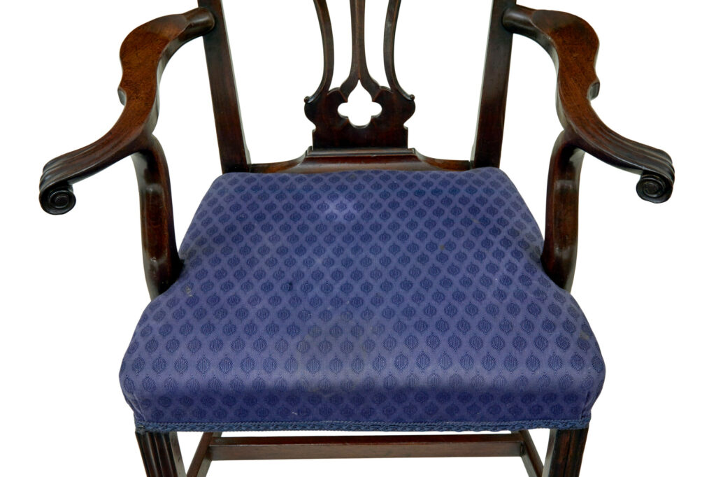 Early 19th Century Set of 10 Chippendale Design Dining Chairs — image 5