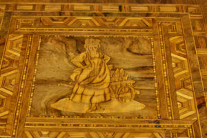 19th Century Italian Inlaid Walnut Sorrento Table — thumbnail 3