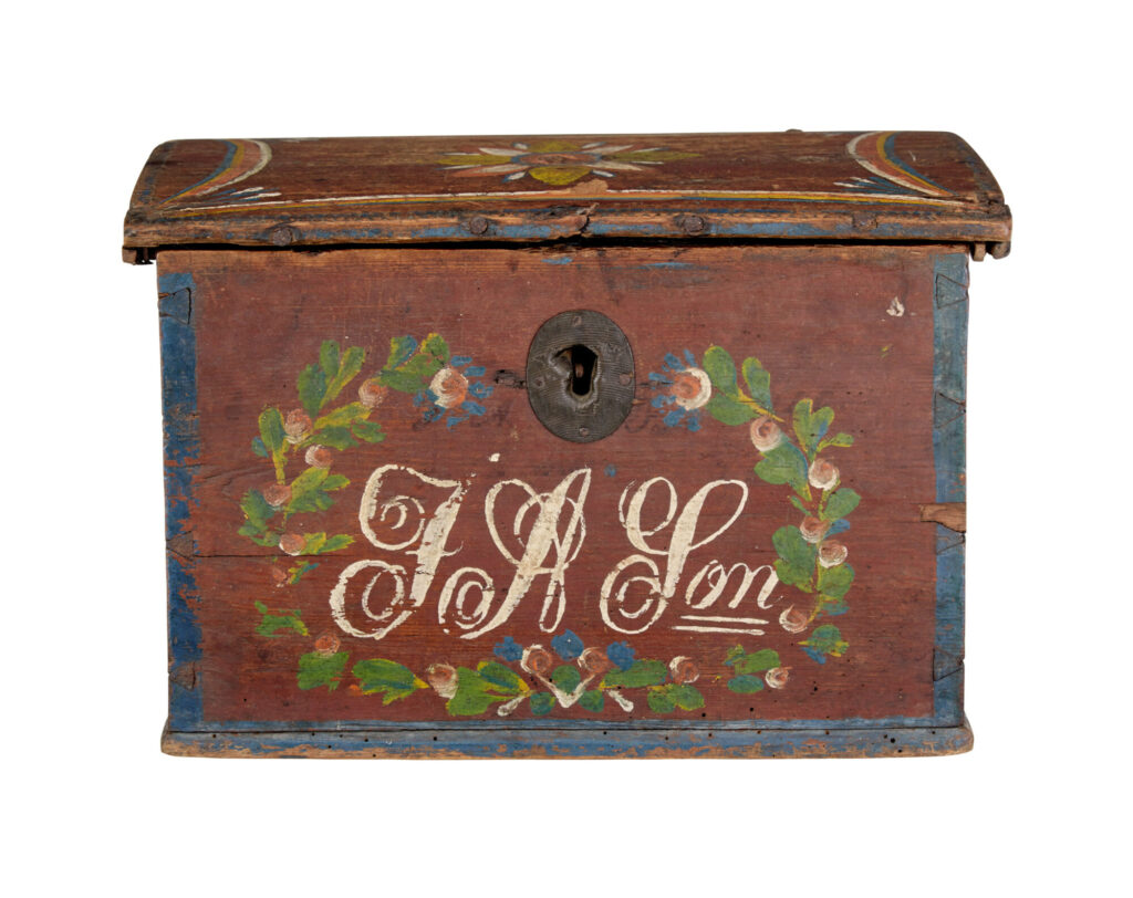 Scandinavian Hand Painted Folk Art Pine Box — image 8