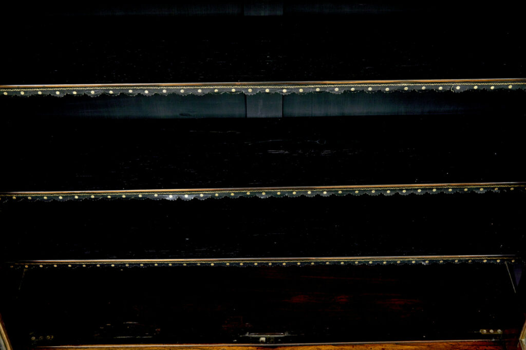 Mid 19th Century Palisander Mirrored Chiffionier — image 2