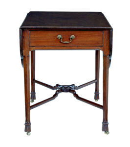 18th Century Chippendale Mahogany Pembroke Table — thumbnail 8