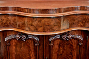 High Victorian Shaped Flame Mahogany Mirrored Sideboard — thumbnail 4