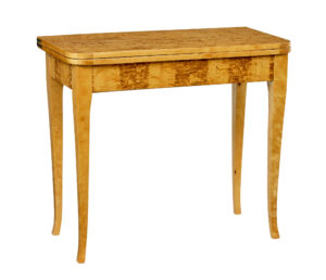19TH CENTURY SWEDISH BURR BIRCH TEA TABLE