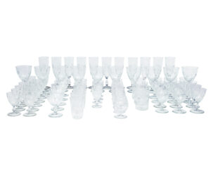 A FINE COLLECTION OF 1930’s RIIHIMAKI SAVOY VINE ETCHED GLASSES