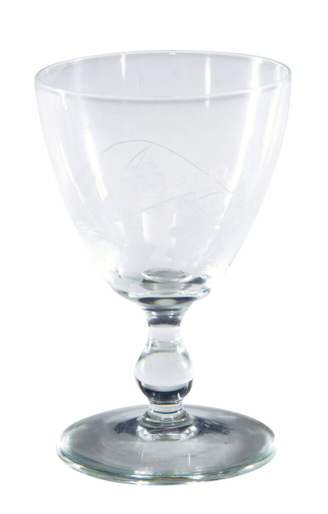 A Fine Collection of 1930’s Riihimaki Savoy Vine Etched Glasses — image 8