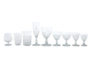 A Fine Collection of 1930’s Riihimaki Savoy Vine Etched Glasses — thumbnail 2