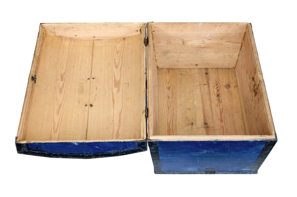 Mid 19th Century Small Swedish Dome Top Box — image 2