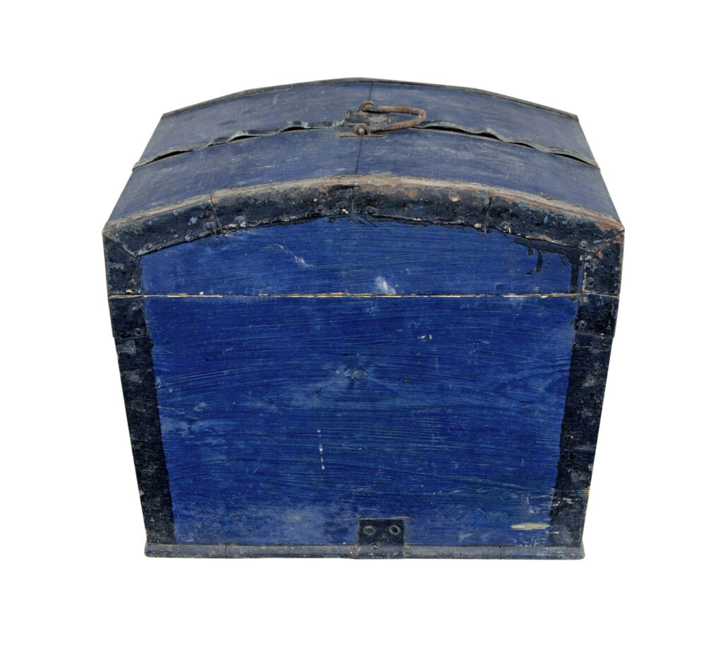 Mid 19th Century Small Swedish Dome Top Box — image 4