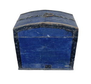 Mid 19th Century Small Swedish Dome Top Box — thumbnail 4