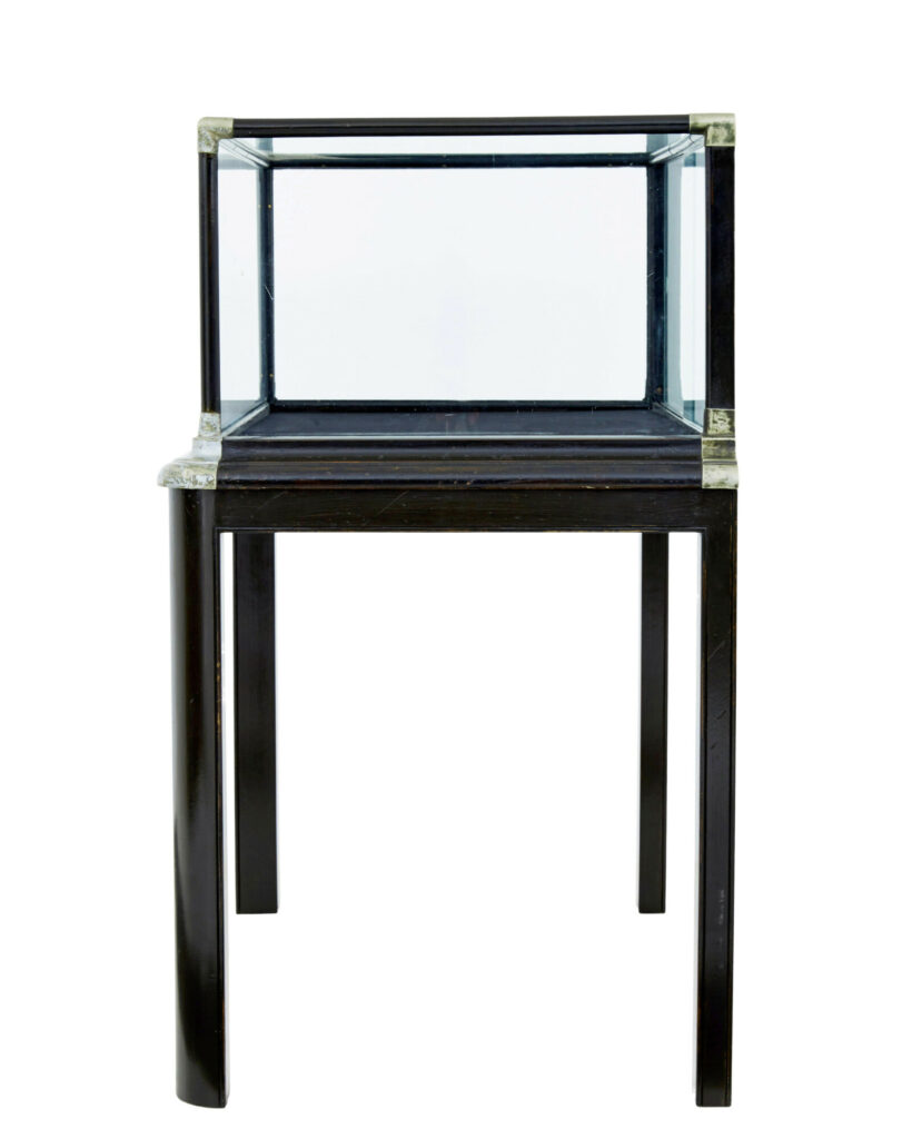 Early 20th Century American Display Cabinet by Quincy Showcase Works Illinois — image 9