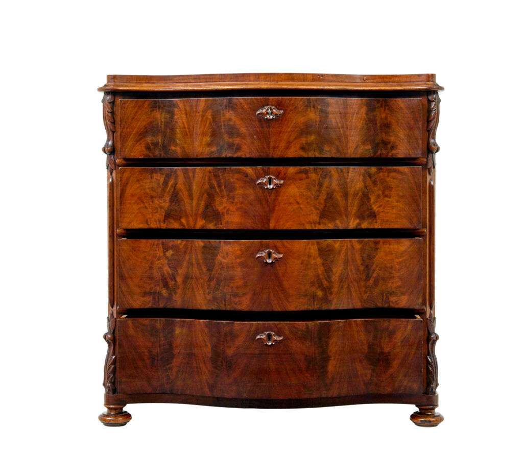 19th Century Swedish Serpentine Mahogany Chest of Drawers — image 5