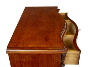 19th Century Swedish Serpentine Mahogany Chest of Drawers — thumbnail 8