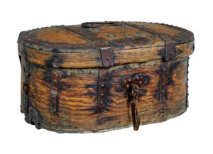 EARLY 18TH CENTURY SCANDINAVIAN BAROQUE OAK IRON BOUND BOX