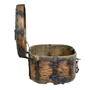 Early 18th Century Scandinavian Baroque Oak Iron Bound Box — thumbnail 7