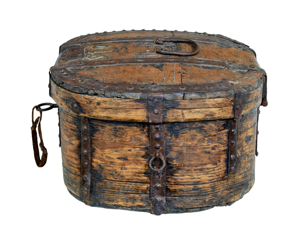 Early 18th Century Scandinavian Baroque Oak Iron Bound Box — image 5