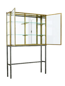 French 1920’s Brass Glazed Shop Display Cabinet by Siegel — thumbnail 7