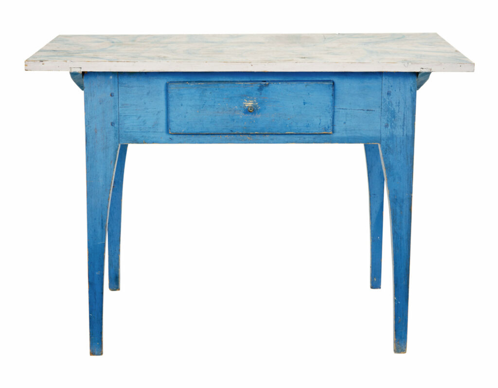 19th Century Traditional Hand Painted Swedish Side Table — image 3