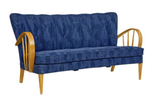 MID 20TH CENTURY SCANDINAVIAN ELM SHOW FRAME SOFA