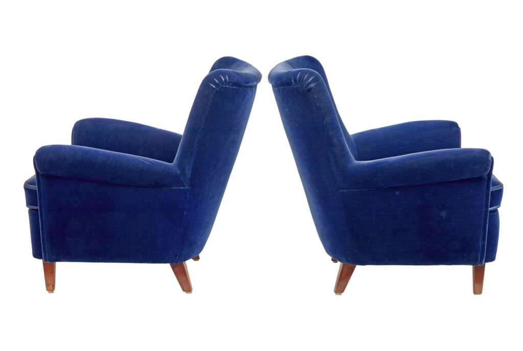 Fine Mid 20th Century Blue 3 Piece Suite — image 11
