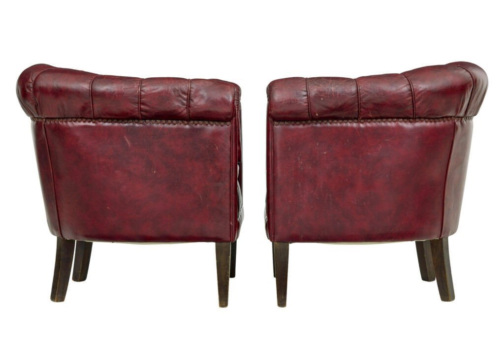 Pair of Mid 20th Century Red Leather Club Armchairs — image 4
