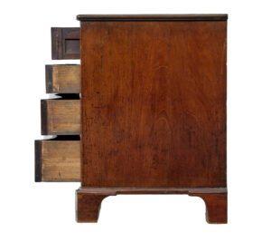 18th Century George Iii Mahogany Serpentine Chest of Drawers — thumbnail 4