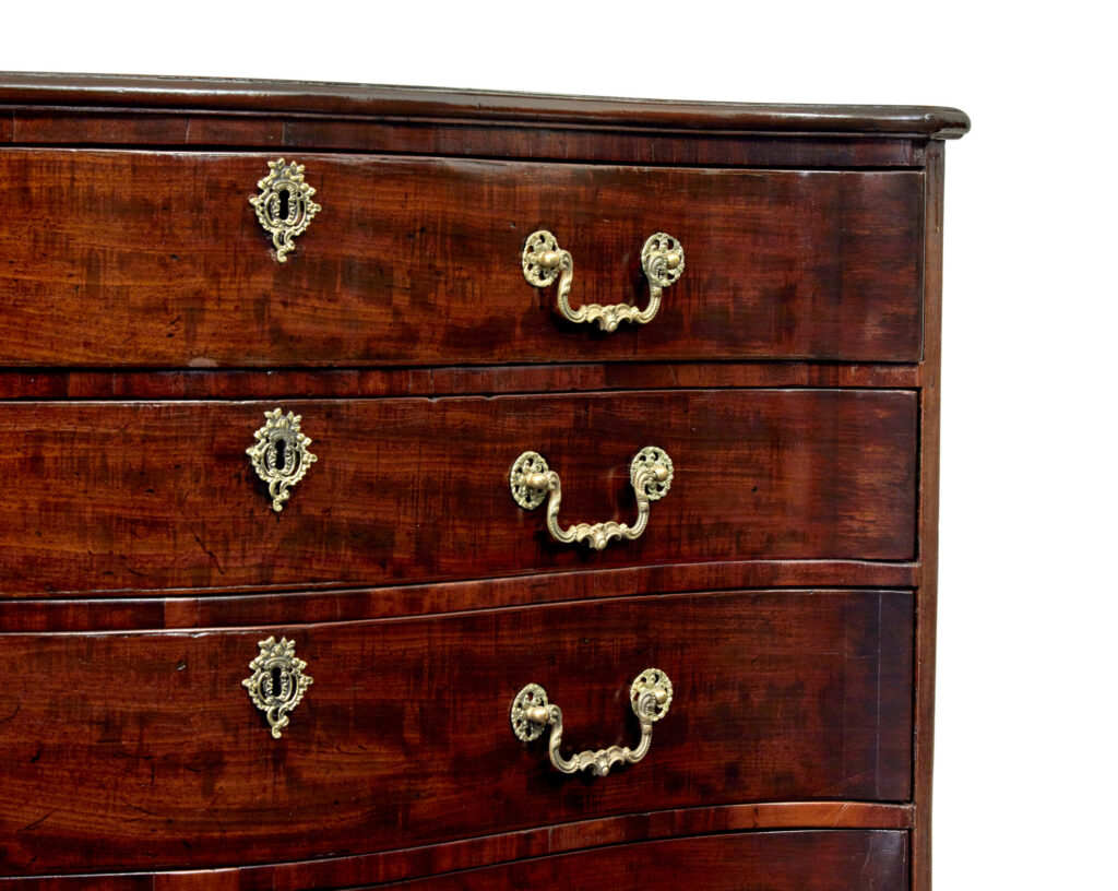 18th Century George Iii Mahogany Serpentine Chest of Drawers — image 9