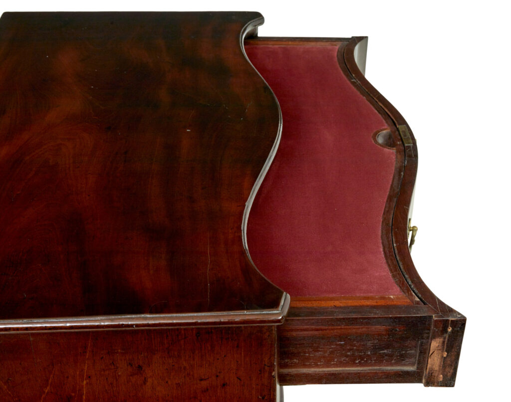 18th Century George Iii Mahogany Serpentine Chest of Drawers — image 7