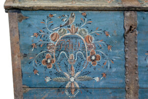 Swedish 19th Century Hand Painted Oak Coffer — thumbnail 3