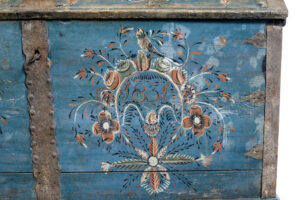 Swedish 19th Century Hand Painted Oak Coffer — thumbnail 2