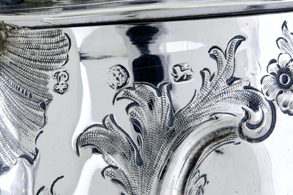 George I Silver Rococo Silver Lidded Tankard by John Penfold — image 4