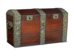 18TH CENTURY DANISH OAK DOME TOP COFFER