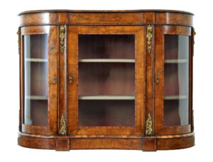 19TH CENTURY VICTORIAN GLAZED BURR WALNUT SIDEBOARD