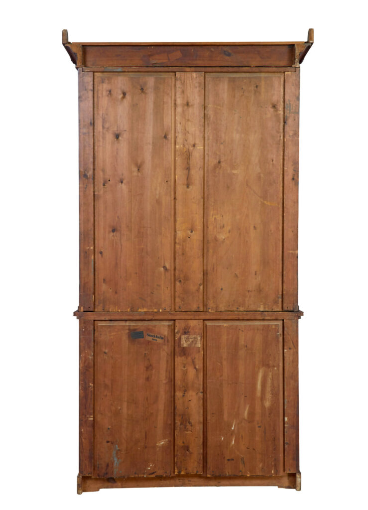Fine Quality Early 19th Century Flame Mahogany Bookcase — image 5