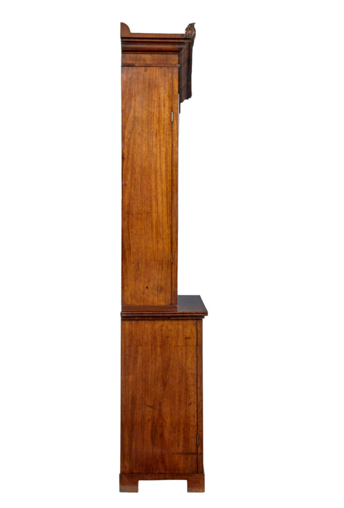 Fine Quality Early 19th Century Flame Mahogany Bookcase — image 4