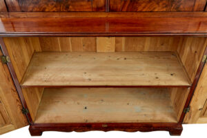 Fine Quality Early 19th Century Flame Mahogany Bookcase — thumbnail 2