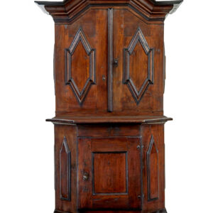 18TH CENTURY SCANDINAVIAN PINE BAROQUE CUPBOARD