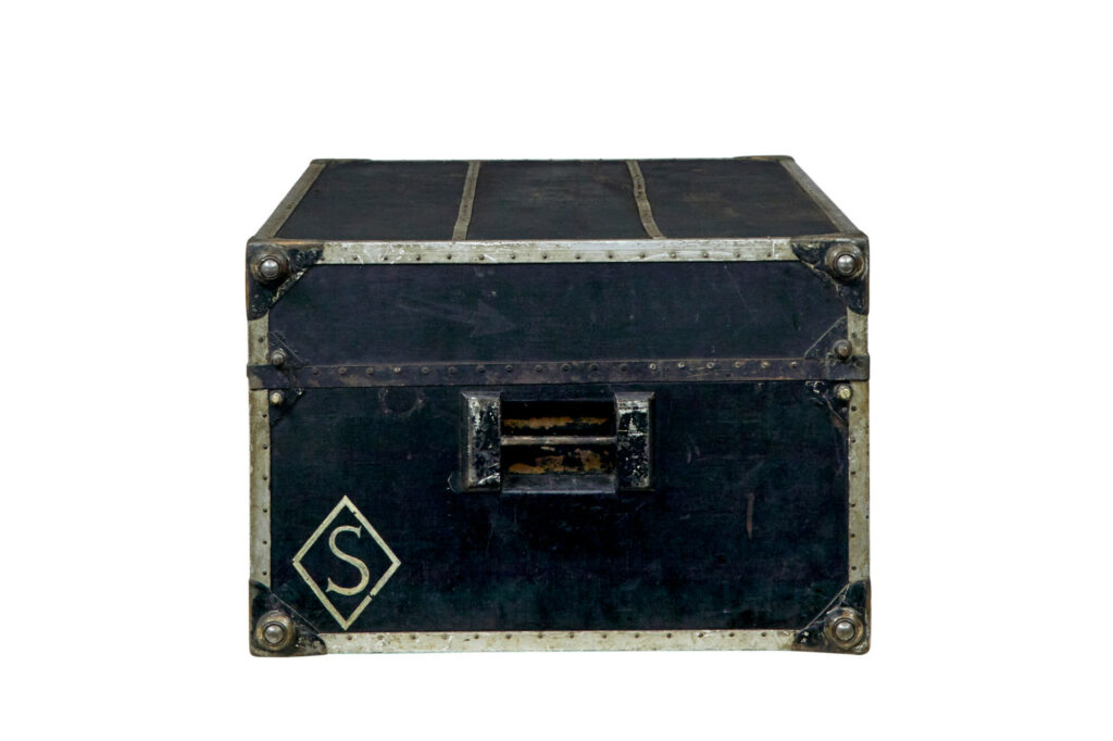 Early 20th Century American Steamer Fitted Chest — image 4