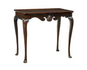 EARLY 20TH CENTURY GEORGIAN INFLUENCED SILVER TABLE