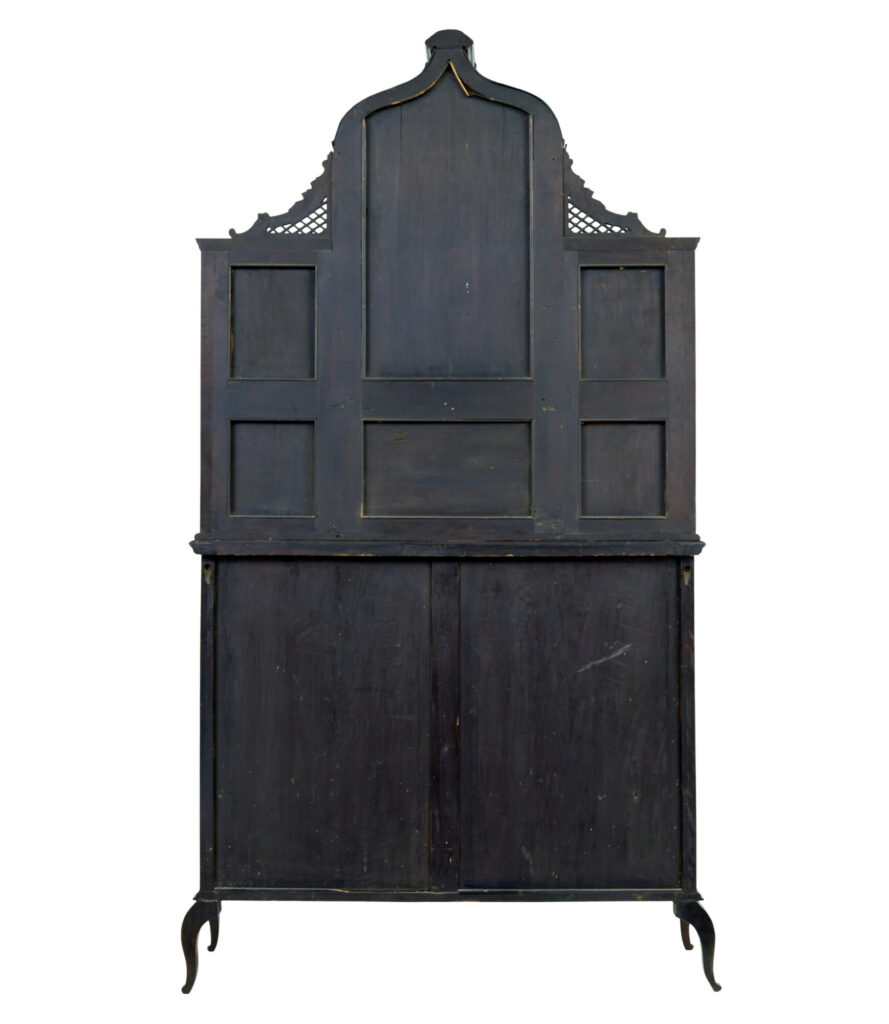 Edwardian Chippendale Revival Carved Mahogany Cabinet — image 4
