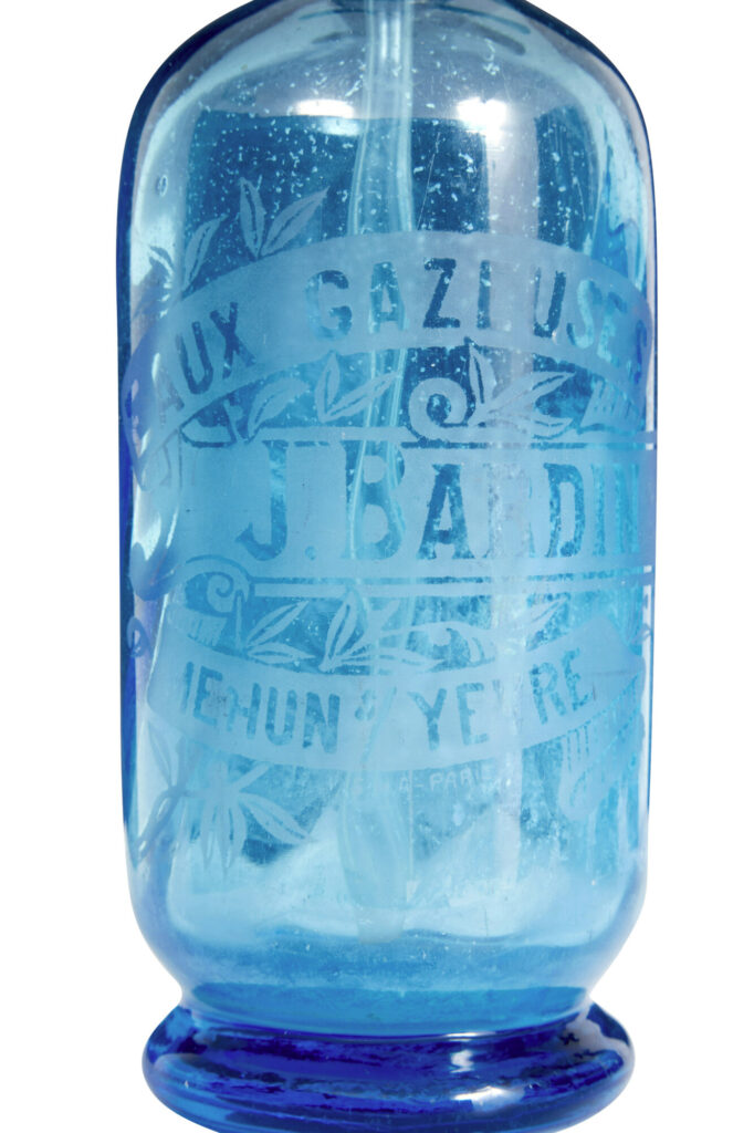 Collection of 4 French Art Deco Etched Glass Soda Syphons — image 8