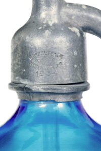 Collection of 4 French Art Deco Etched Glass Soda Syphons — thumbnail 2
