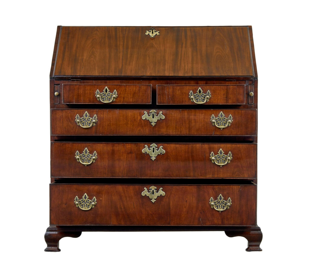 Late 18th Century Georgian Walnut Bureau — image 9