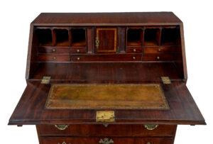 Late 18th Century Georgian Walnut Bureau — thumbnail 4