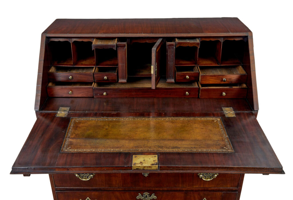 Late 18th Century Georgian Walnut Bureau — image 3