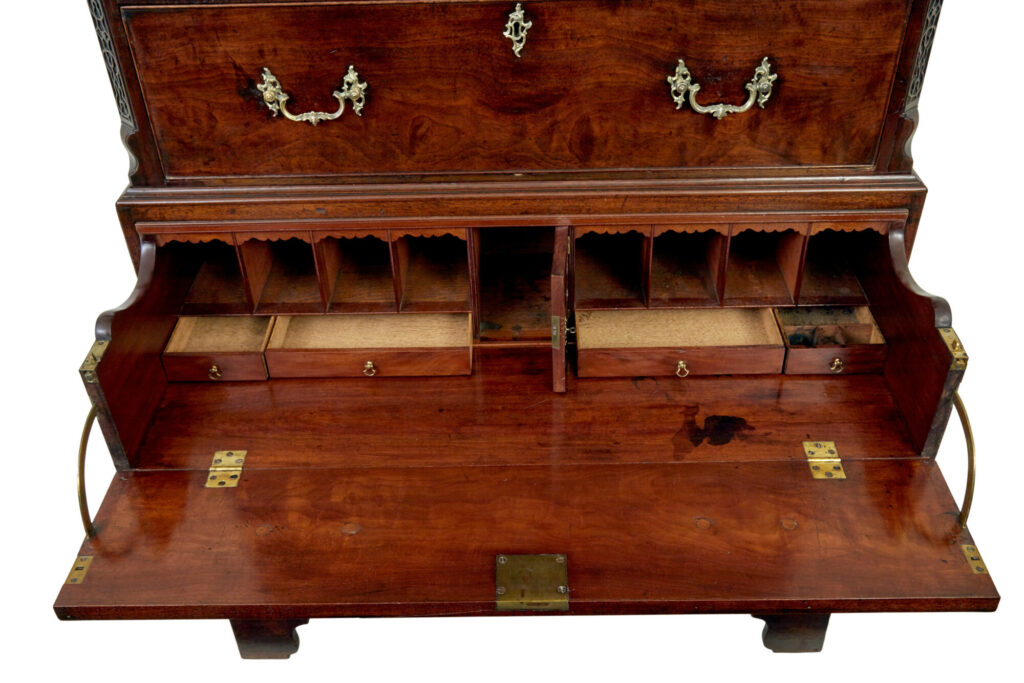 Early 19th Century Georgian Mahogany Secretaire Chest on Chest — image 2