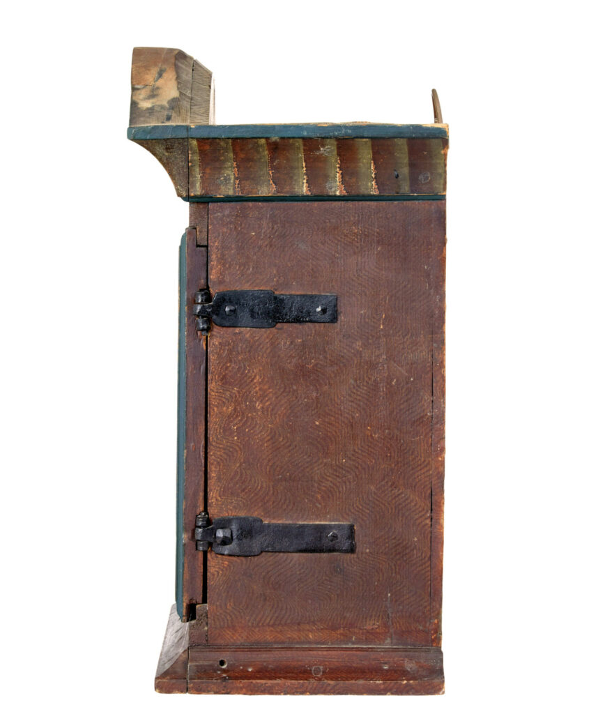 Early 19th Century Swedish Dalarna Painted Wall Cupboard — image 5