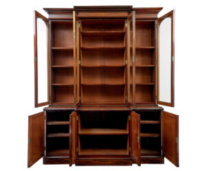 Early Victorian 19th Century Flame Mahogany Breakfront Bookcase — thumbnail 10