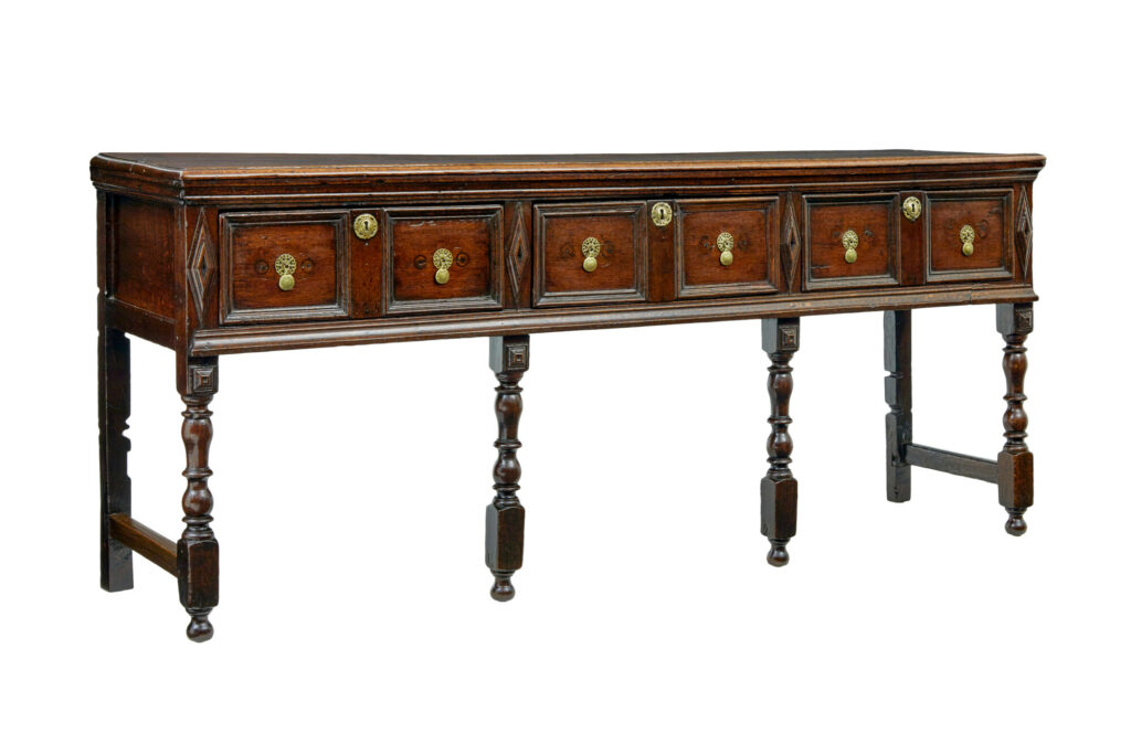 18TH CENTURY GEORGIAN OAK DRESSER BASE