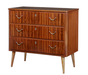 MID 20TH CENTURY DANISH SMALL TEAK CHEST OF DRAWERS